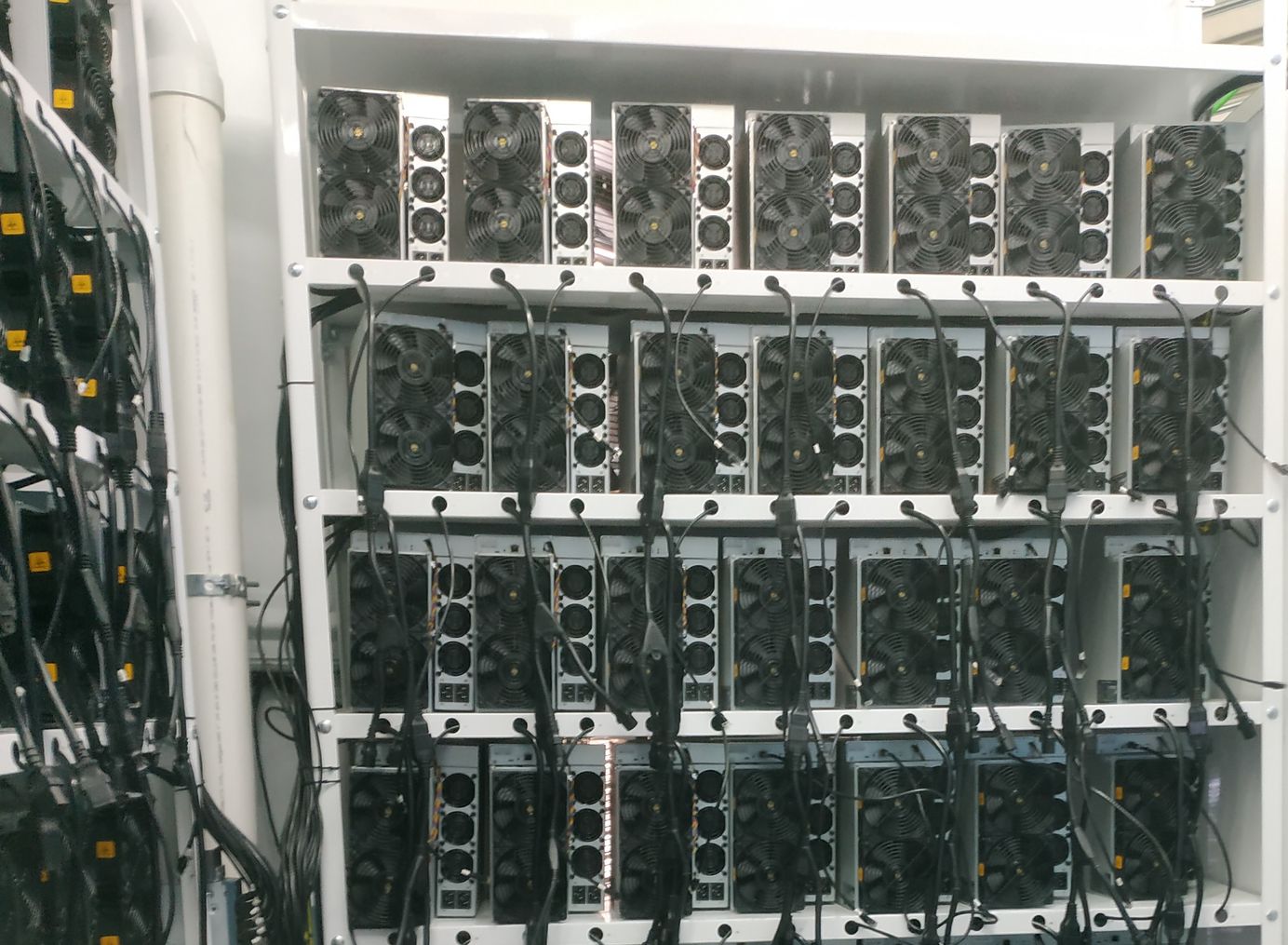 bitmain antminer s19 bitcoin miner rack